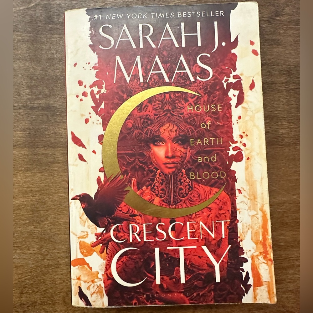 Crescent City House of Earth and Blood by Sarah J Maas